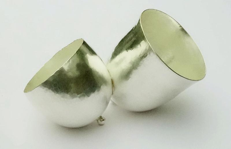 Eva Bauer contemporary art buy Silberschmiede Silbergerät Kunst in Silber Silber Trinale Goldschmiede Silberschmiede Silberschmied Eva Bauer contemporary art buy Silberschmiede Silbergerät Kunst in Silber Silber Trinale Goldschmiede Silberschmiede Silberschmied